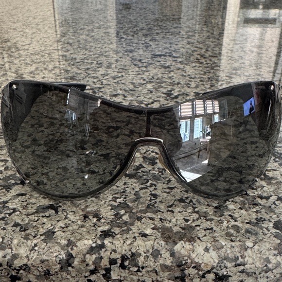 Gucci Accessories - Gucci Glossy Black Sunglasses